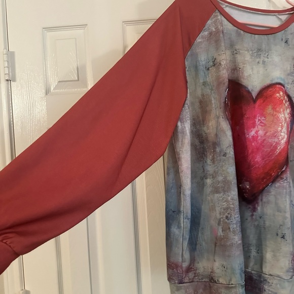 Heart pullover - Picture 2 of 3